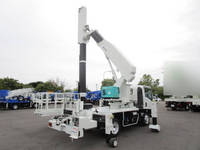 いすゞエルフ高所作業車小型（2t・3t）[写真02]