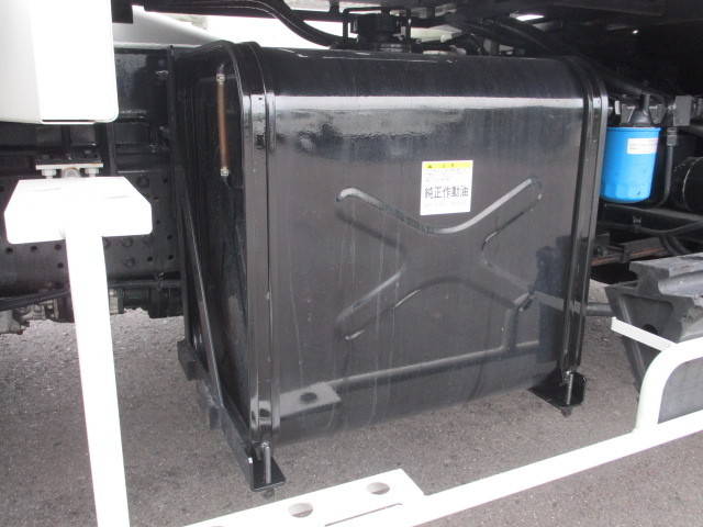 いすゞエルフ高所作業車小型（2t・3t）[写真30]