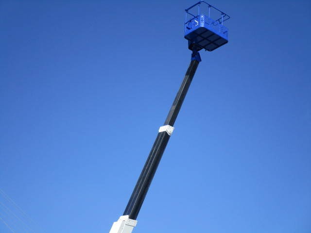 いすゞエルフ高所作業車小型（2t・3t）[写真21]