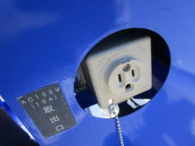 いすゞエルフ高所作業車小型（2t・3t）[写真25]