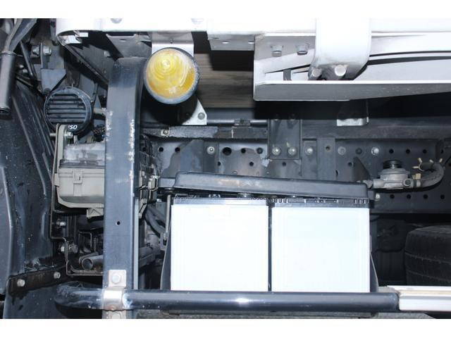 いすゞエルフパネルバン小型（2t・3t）[写真18]