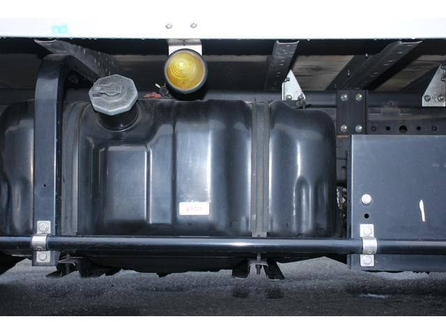 いすゞエルフパネルバン小型（2t・3t）[写真23]