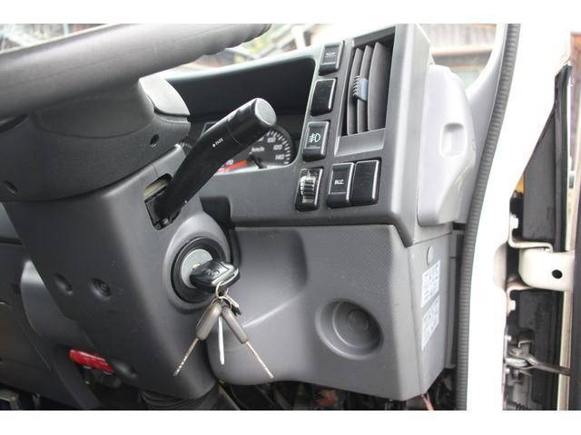 いすゞエルフパネルバン小型（2t・3t）[写真30]