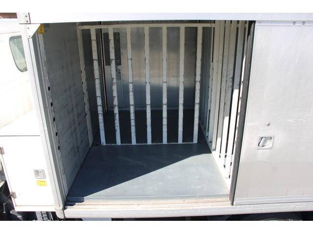 日産アトラスボトルバン小型（2t・3t）[写真12]