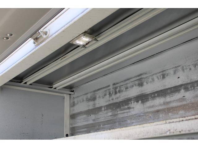 日産アトラスボトルバン小型（2t・3t）[写真19]