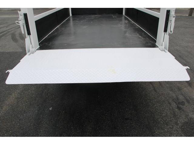 いすゞエルフ平ボディ小型（2t・3t）[写真19]