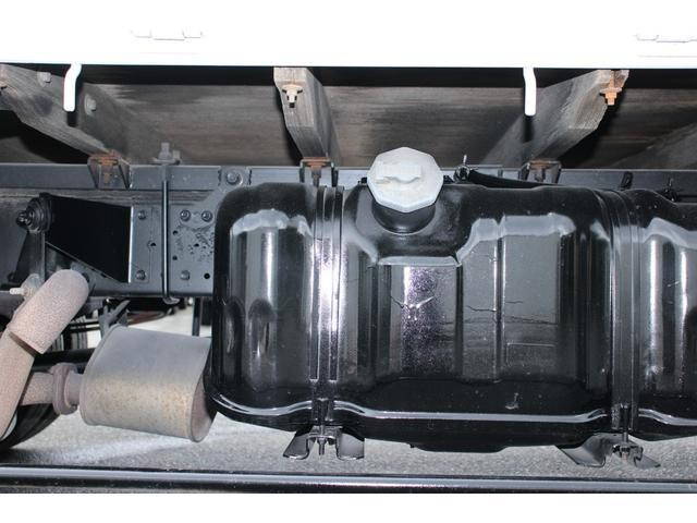 いすゞエルフ平ボディ小型（2t・3t）[写真21]