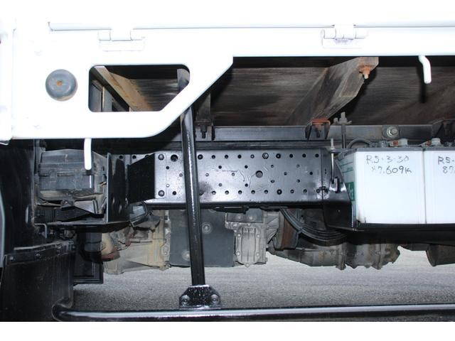 いすゞエルフ平ボディ小型（2t・3t）[写真23]