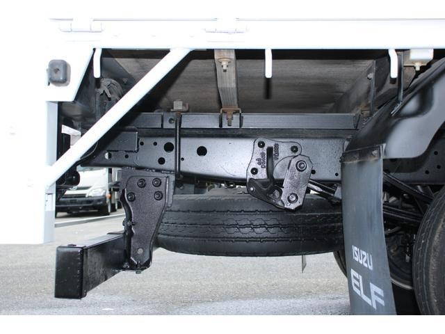 いすゞエルフ平ボディ小型（2t・3t）[写真24]