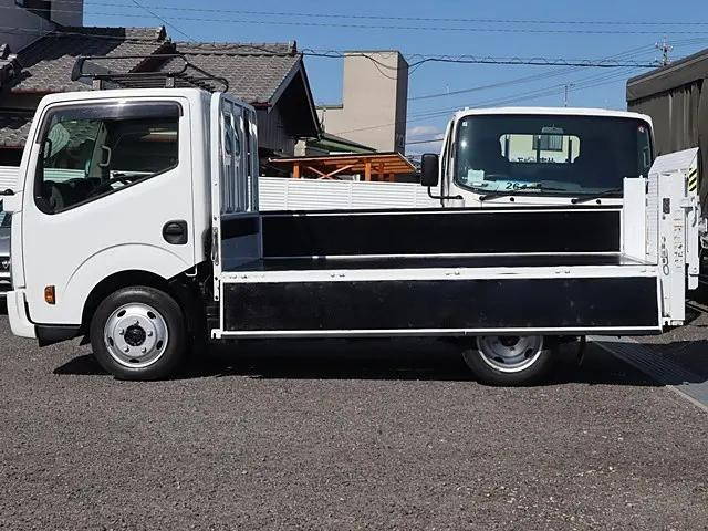 日産アトラス平ボディ小型（2t・3t）[写真12]