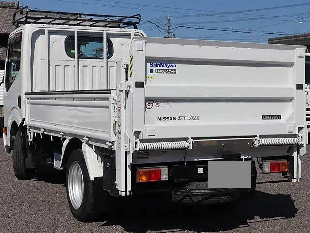 日産アトラス平ボディ小型（2t・3t）[写真02]