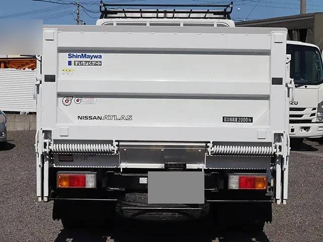 日産アトラス平ボディ小型（2t・3t）[写真06]