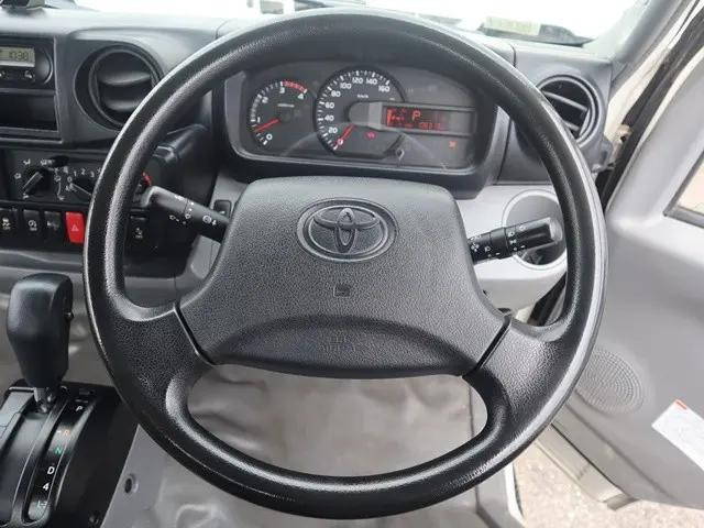 トヨタダイナ平ボディ小型（2t・3t）[写真30]