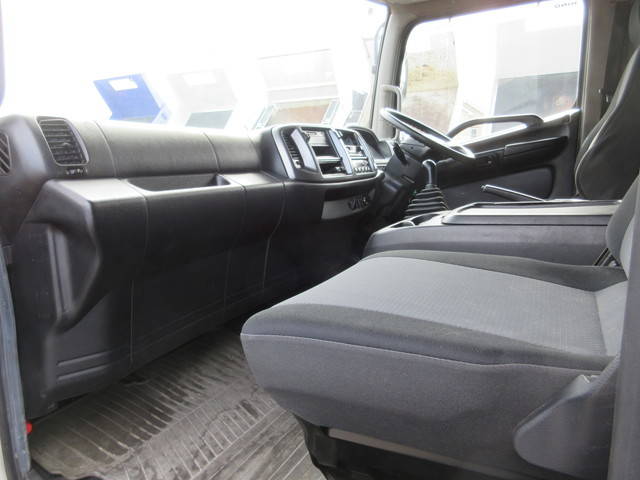 日野レンジャーアルミバン中型（4t）[写真19]