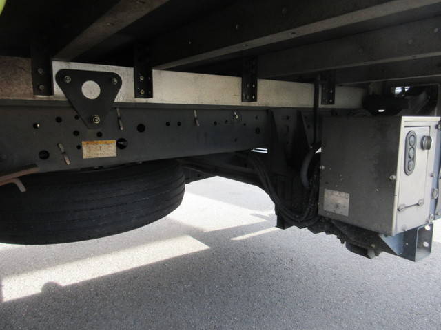 日野レンジャーアルミバン中型（4t）[写真08]