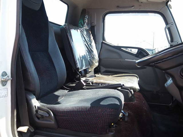 三菱ふそうキャンタークレーン4段小型（2t・3t）[写真31]