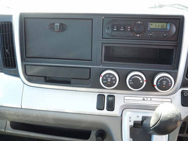 三菱ふそうキャンタークレーン4段小型（2t・3t）[写真34]