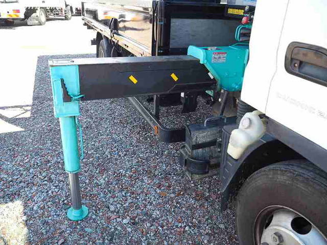 三菱ふそうキャンタークレーン4段小型（2t・3t）[写真06]