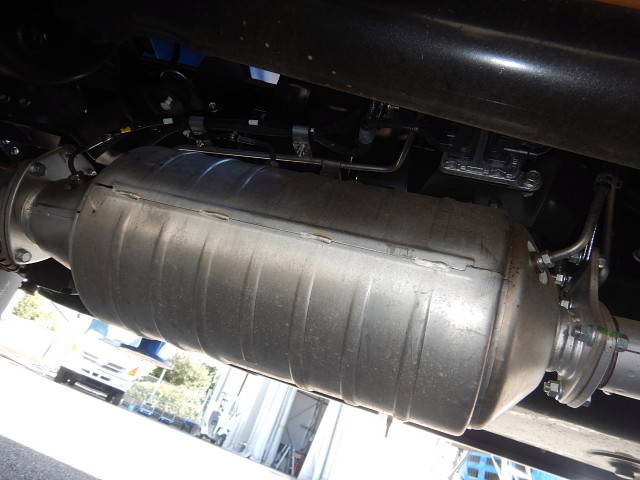 三菱ふそうキャンタークレーン4段小型（2t・3t）[写真13]