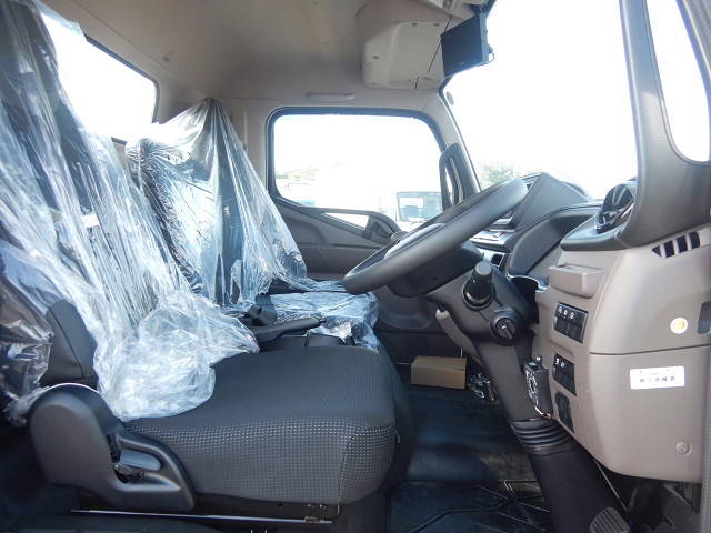 三菱ふそうキャンタークレーン4段小型（2t・3t）[写真19]