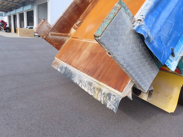 三菱ふそうスーパーグレートダンプ大型（10t）[写真24]