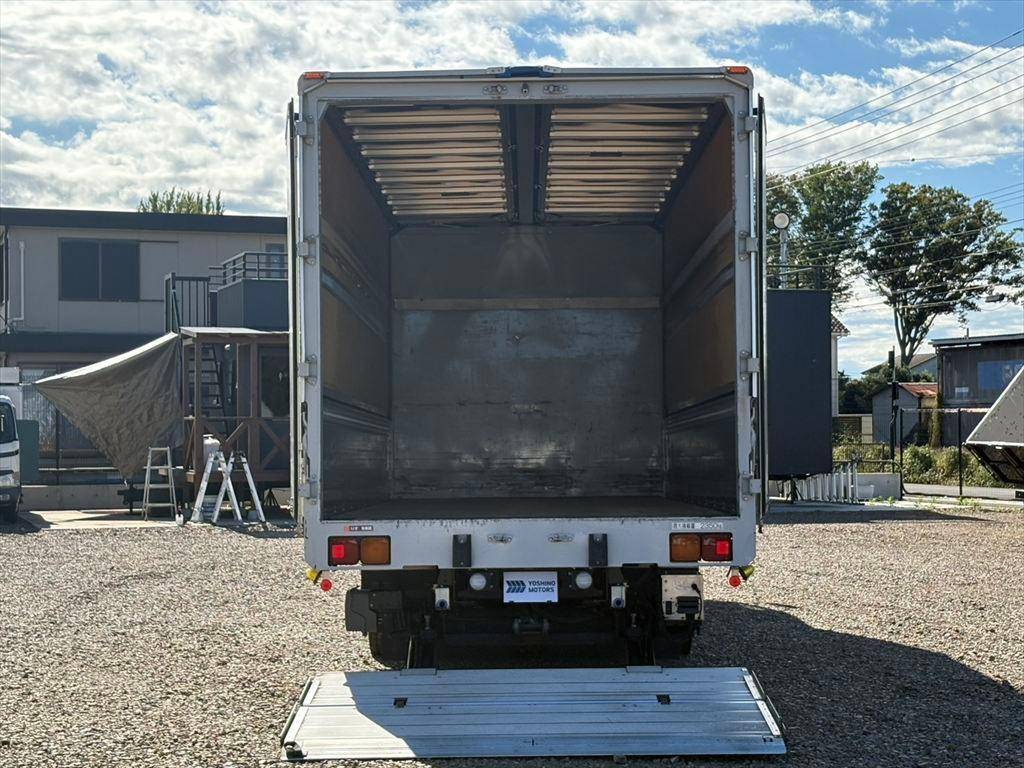 いすゞフォワードアルミウイング中型（4t）[写真11]