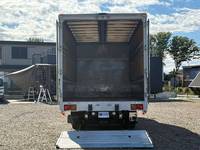 いすゞフォワードアルミウイング中型（4t）[写真12]