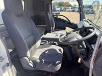 いすゞフォワードアルミウイング中型（4t）[写真22]