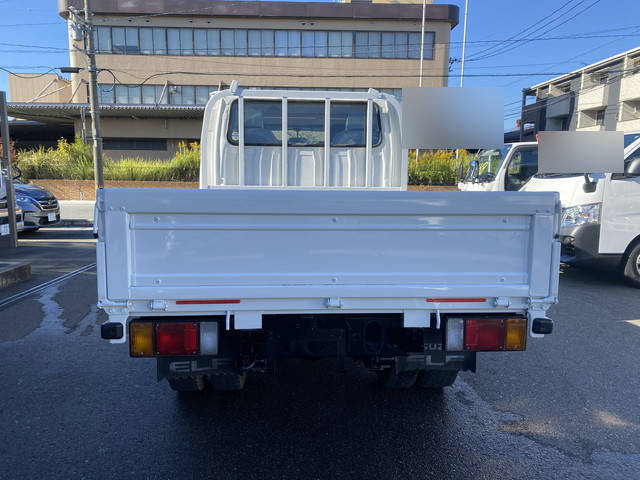 いすゞエルフダブルキャブ（Wキャブ）小型（2t・3t）[写真06]