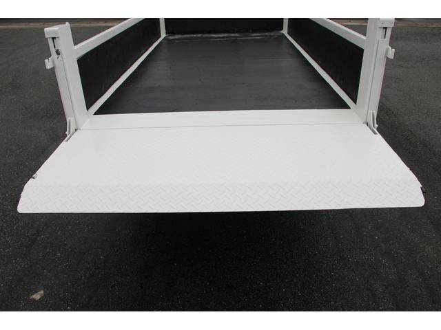 いすゞエルフ平ボディ小型（2t・3t）[写真15]