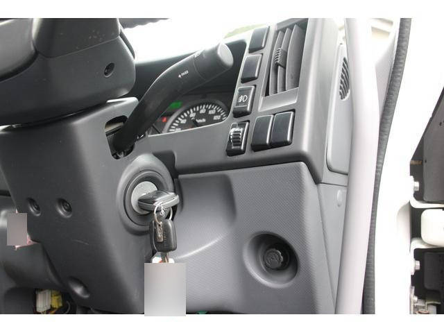 いすゞフォワード深ダンプ（土砂禁ダンプ）中型（4t）[写真31]