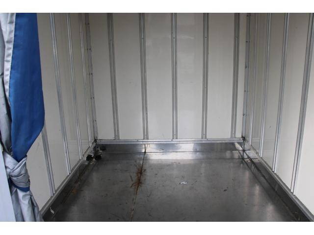 いすゞエルフ冷凍車（冷蔵車）小型（2t・3t）[写真19]