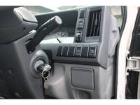 いすゞエルフ冷凍車（冷蔵車）小型（2t・3t）[写真31]