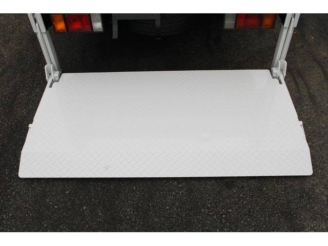 いすゞエルフダブルキャブ（Wキャブ）小型（2t・3t）[写真15]