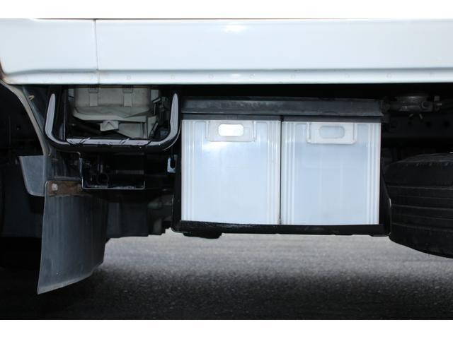 いすゞエルフダブルキャブ（Wキャブ）小型（2t・3t）[写真18]