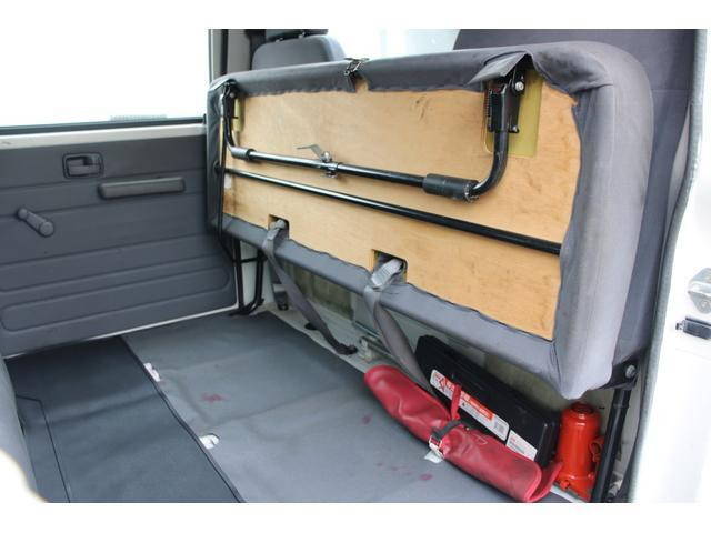 いすゞエルフダブルキャブ（Wキャブ）小型（2t・3t）[写真30]