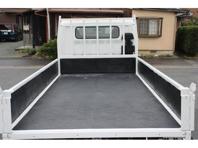 三菱ふそうキャンターダブルキャブ（Wキャブ）小型（2t・3t）[写真10]