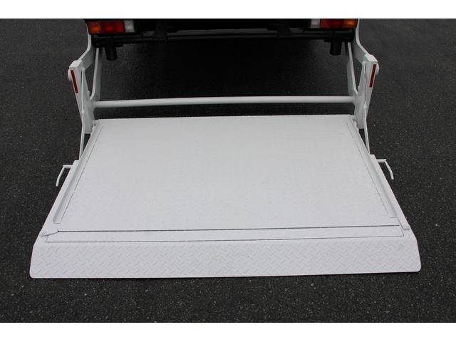 三菱ふそうキャンターダブルキャブ（Wキャブ）小型（2t・3t）[写真16]