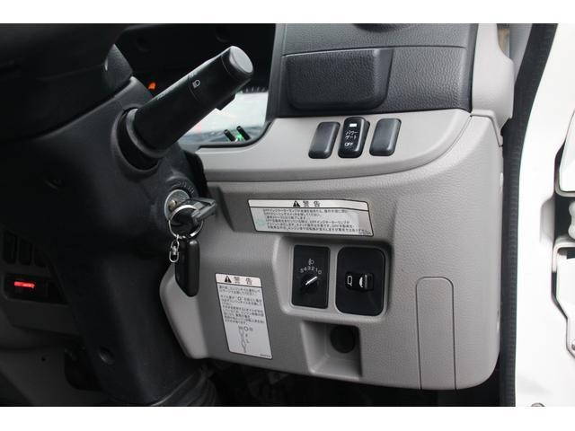 三菱ふそうキャンターダブルキャブ（Wキャブ）小型（2t・3t）[写真23]