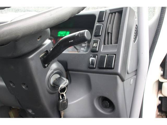 いすゞフォワード深ダンプ（土砂禁ダンプ）中型（4t）[写真33]