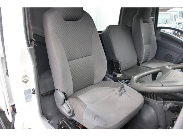 いすゞフォワード深ダンプ（土砂禁ダンプ）中型（4t）[写真36]