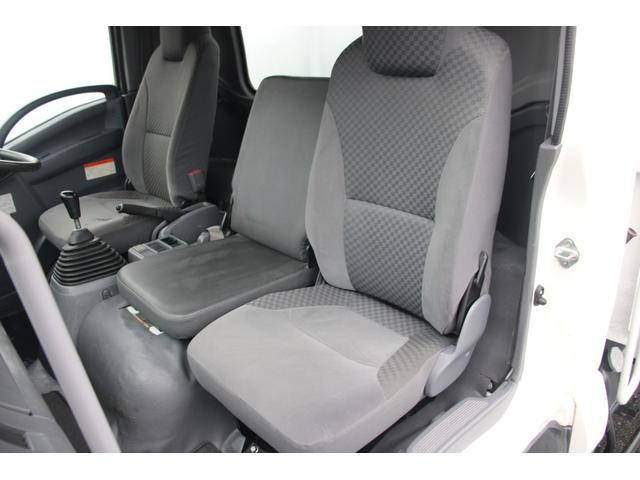 いすゞフォワード深ダンプ（土砂禁ダンプ）中型（4t）[写真37]