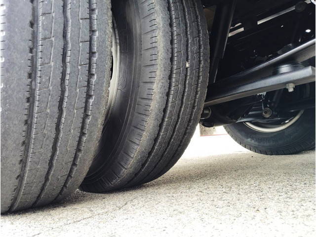 いすゞエルフクレーン3段小型（2t・3t）[写真20]