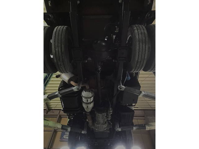 いすゞエルフクレーン3段小型（2t・3t）[写真32]