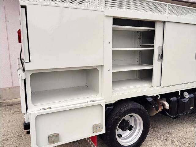 いすゞエルフクレーン3段小型（2t・3t）[写真09]