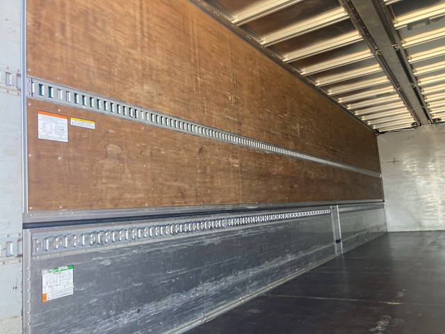 UDトラックスクオンアルミウイング大型（10t）[写真15]