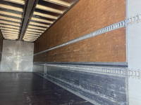 UDトラックスクオンアルミウイング大型（10t）[写真17]