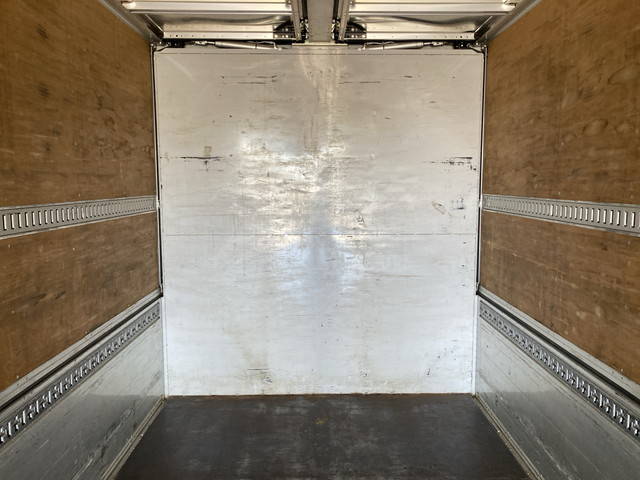 UDトラックスクオンアルミウイング大型（10t）[写真19]