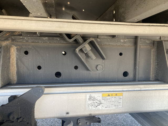 UDトラックスクオンアルミウイング大型（10t）[写真25]