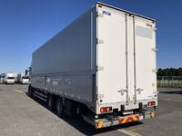 UDトラックスクオンアルミウイング大型（10t）[写真02]